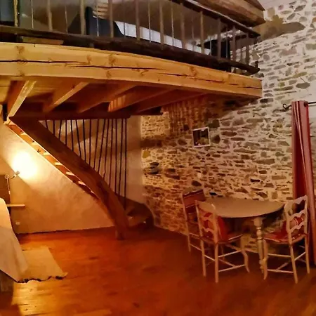 Grand Pour 18 Personnes Dans La Campagne Tarnaise *